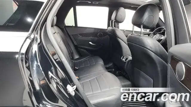 Mercedes-Benz GLC-Class 2019 — Photo 4/29