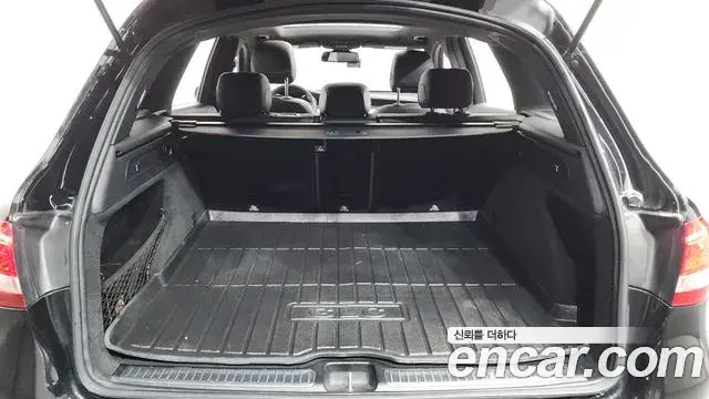 Mercedes-Benz GLC-Class 2019 — Photo 1/29