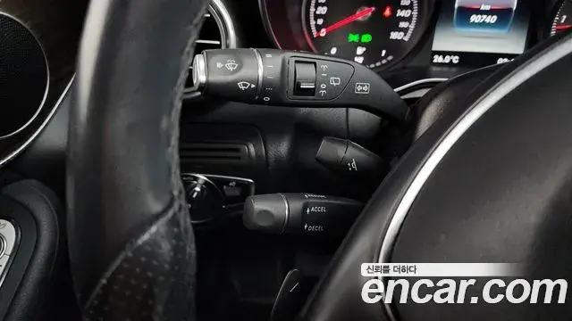 Mercedes-Benz GLC-Class 2019 — Photo 2/29