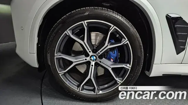 BMW X5 2025 — ფოტო 28/32