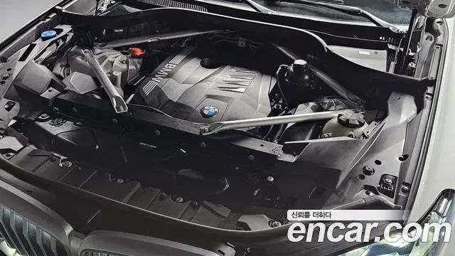 BMW X5 2025 — ფოტო 22/32