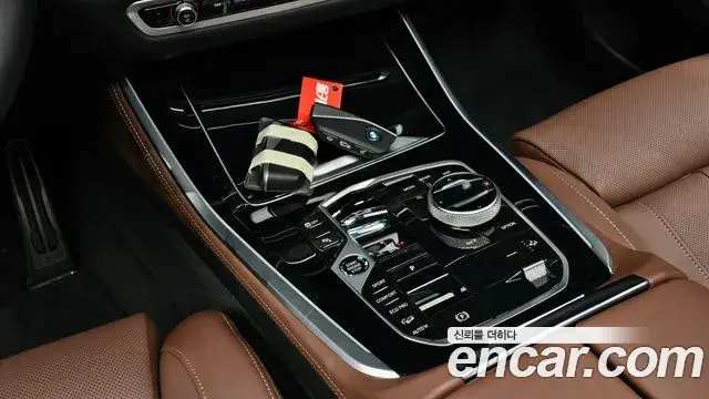 BMW X5 2025 — ფოტო 30/32