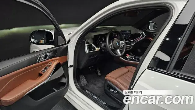 BMW X5 2025 — ფოტო 17/32