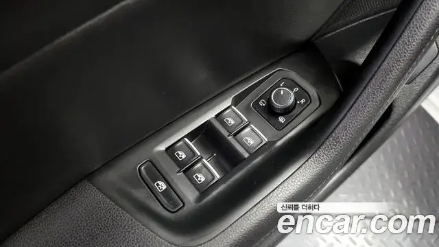 Volkswagen Passat GT 2018 — Şəkil 12/36