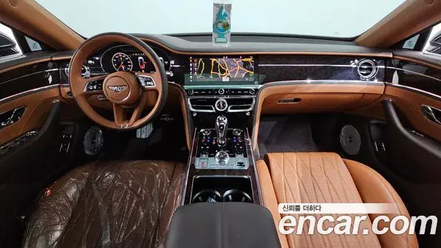 Bentley Flying Spur 2022 — ფოტო 28/44