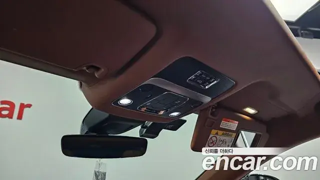 Bentley Flying Spur 2022 — ფოტო 32/44