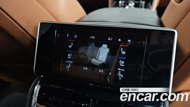 Bentley Flying Spur 2022 — ფოტო 19/44