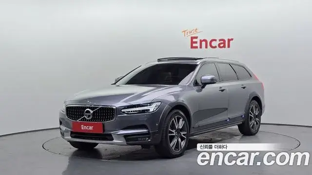 Volvo V90 Cross Country 2019 — ფოტო 7/20
