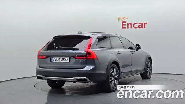 Volvo V90 Cross Country 2019 — ფოტო 10/20