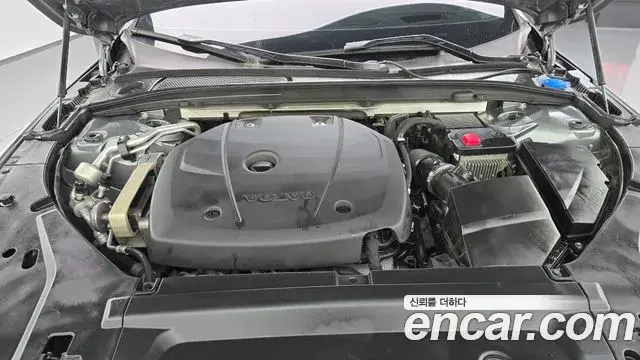 Volvo V90 Cross Country 2019 — ფოტო 20/20