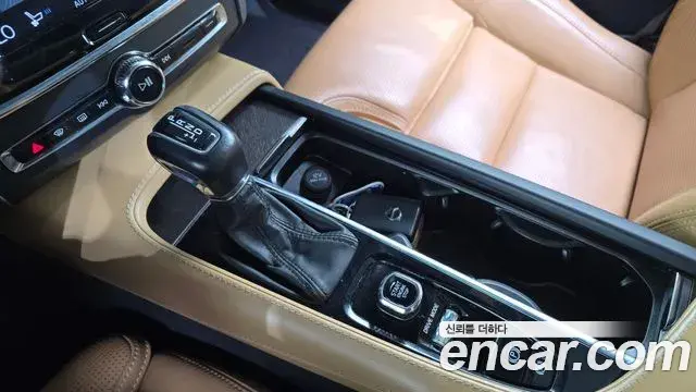 Volvo V90 Cross Country 2019 — ფოტო 11/20