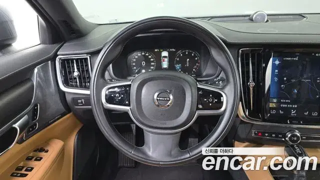 Volvo V90 Cross Country 2019 — ფოტო 6/20