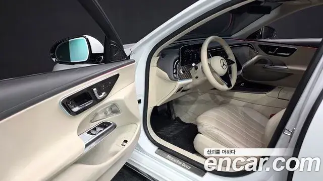 Mercedes-Benz E-Class 2024 — Şəkil 10/20