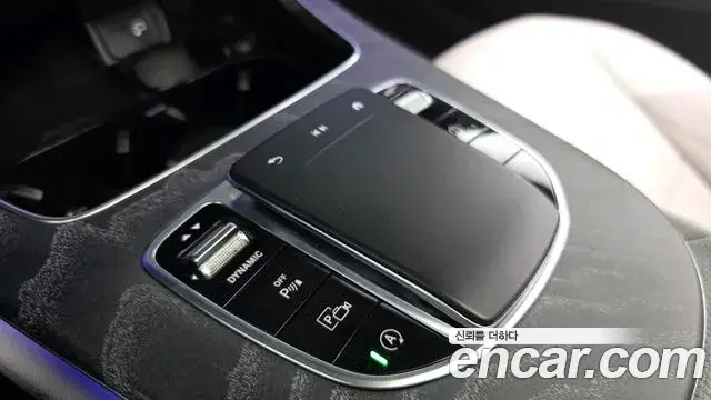 Mercedes-Benz E-Class 2022 — Şəkil 30/35