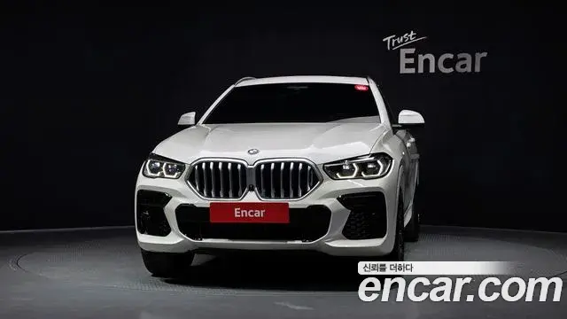 BMW X6 2022 — Photo 16/33