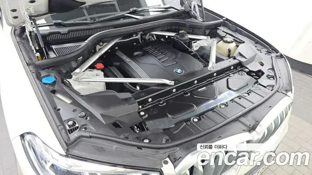 BMW X6 2022 — Photo 19/33