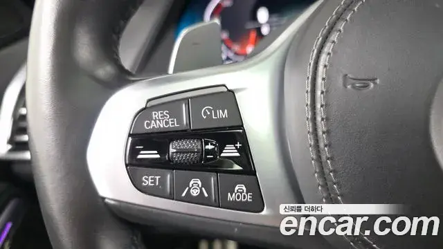 BMW X6 2022 — Photo 17/33