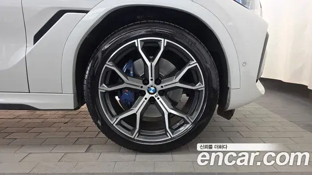 BMW X6 2022 — Photo 15/33