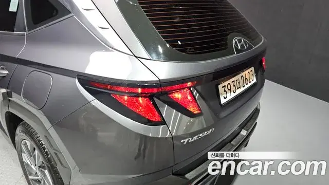 Hyundai Tucson Hybrid 2023 — Photo 25/30