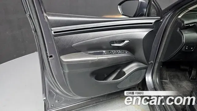 Hyundai Tucson Hybrid 2023 — Photo 12/30