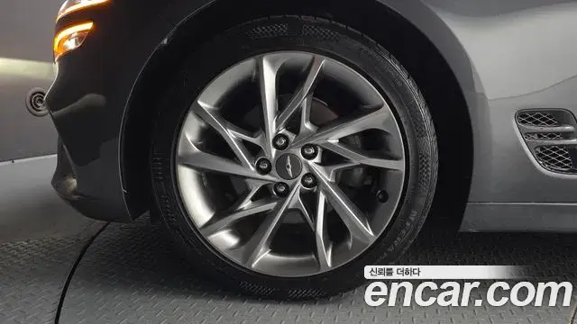 Genesis G70 2021 — Şəkil 14/35
