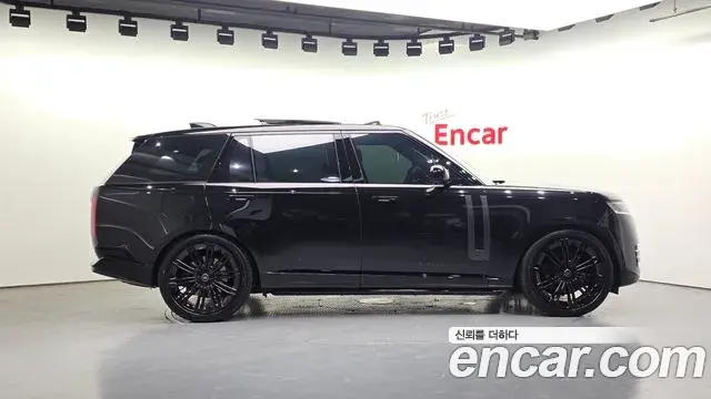 Land Rover Range Rover 2025 — ფოტო 16/20