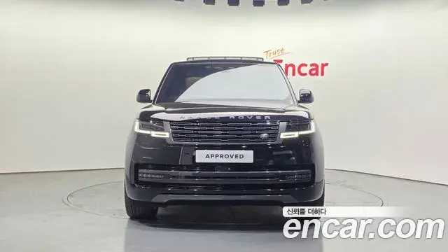 Land Rover Range Rover 2025 — ფოტო 14/20
