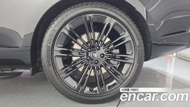 Land Rover Range Rover 2025 — ფოტო 9/20
