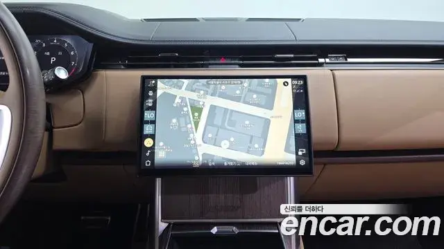 Land Rover Range Rover 2025 — ფოტო 4/20