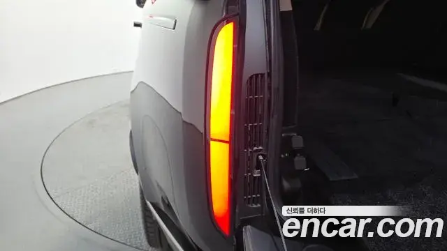 Land Rover Range Rover 2025 — ფოტო 8/20