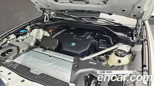 BMW X4 2022 — ფოტო 17/20