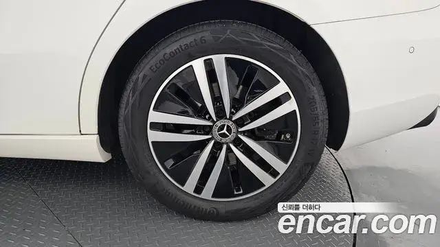 Mercedes-Benz A-Class 2021 — ფოტო 3/32