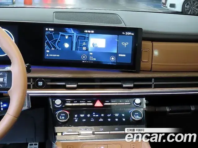 Hyundai Santa Fe 2025 — Photo 13/20