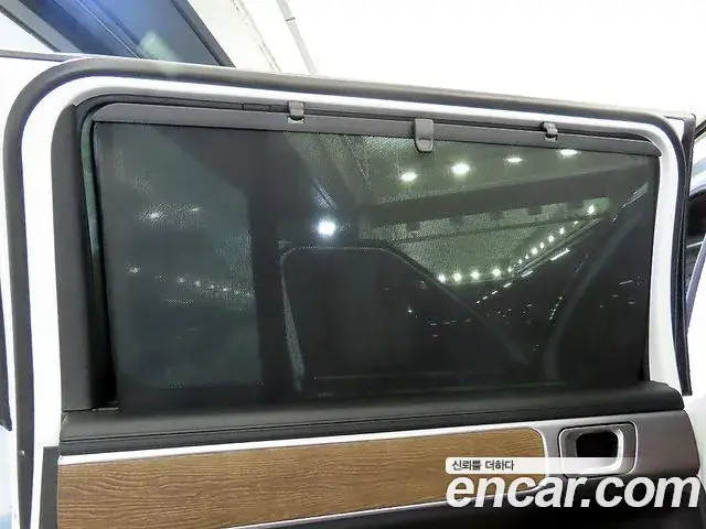 Hyundai Santa Fe 2025 — Photo 5/20