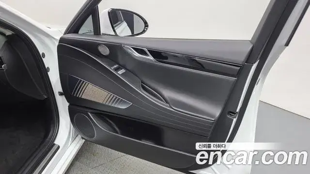 Genesis G80 2022 — ფოტო 17/39