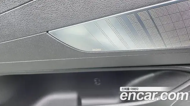 Genesis G80 2022 — ფოტო 14/39