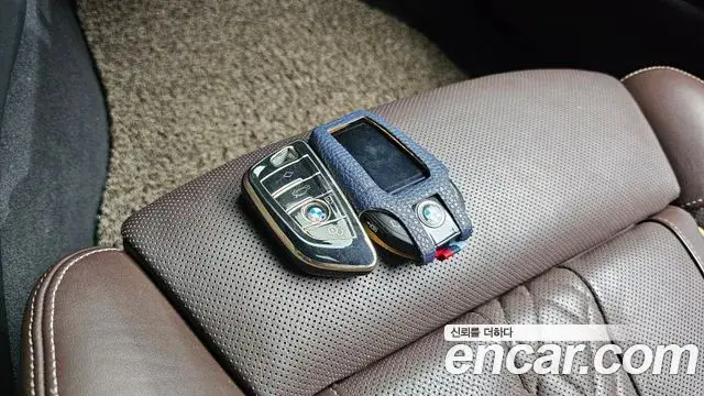 BMW 5 Series 2020 — Фото 19/20