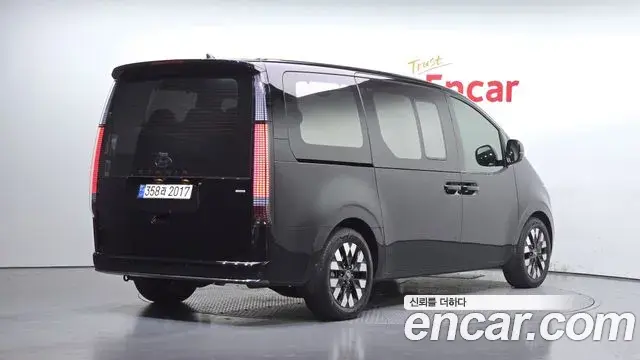 Hyundai Staria 2025 — Şəkil 6/31