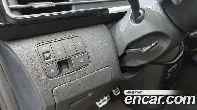 Hyundai Staria 2025 — Şəkil 18/31