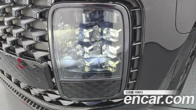 Hyundai Staria 2025 — Şəkil 4/31