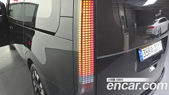 Hyundai Staria 2025 — Şəkil 19/31