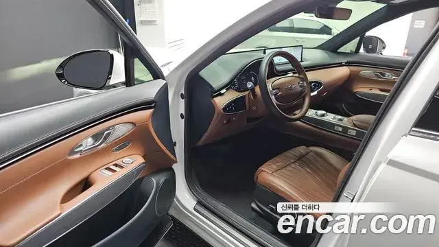 Genesis GV70 2021 — Şəkil 18/31