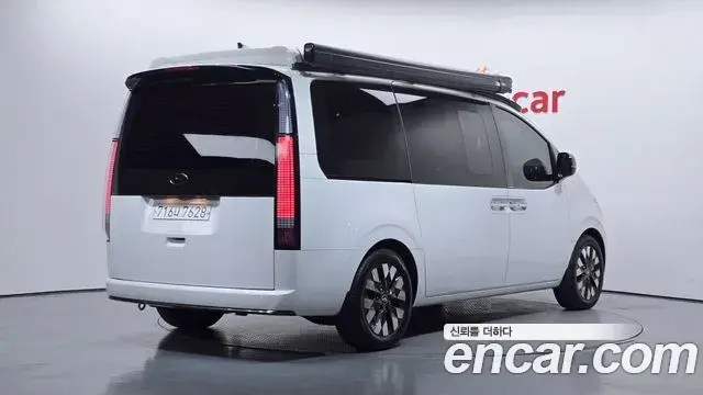 Hyundai Staria 2024 — ფოტო 7/20