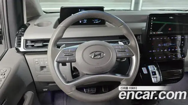 Hyundai Staria 2024 — ფოტო 13/20