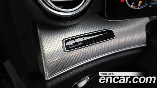 Mercedes-Benz E-Class 2019 — Фото 16/20