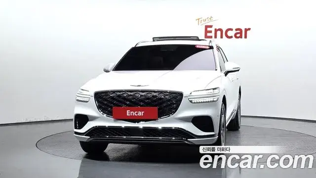 Genesis GV70 2025 — ფოტო 8/33