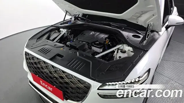 Genesis GV70 2025 — ფოტო 19/33