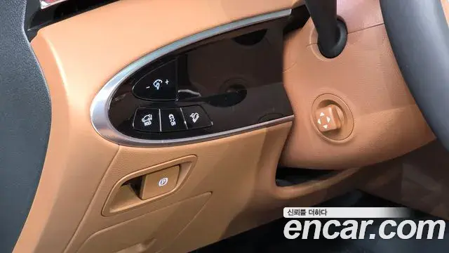 Genesis GV70 2025 — ფოტო 18/33