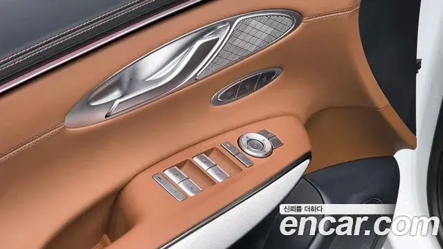 Genesis GV70 2025 — ფოტო 32/33