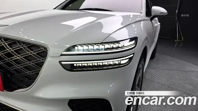 Genesis GV70 2025 — ფოტო 28/33